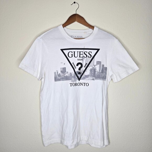 HOLD-Guess Men's Triangle Logo T-Shirt - Picture 1 of 1